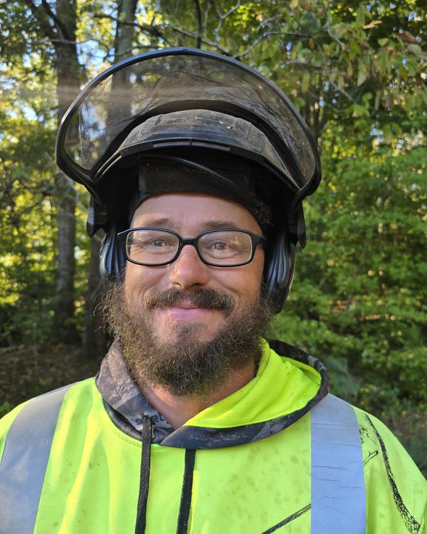 Mullinax crew member